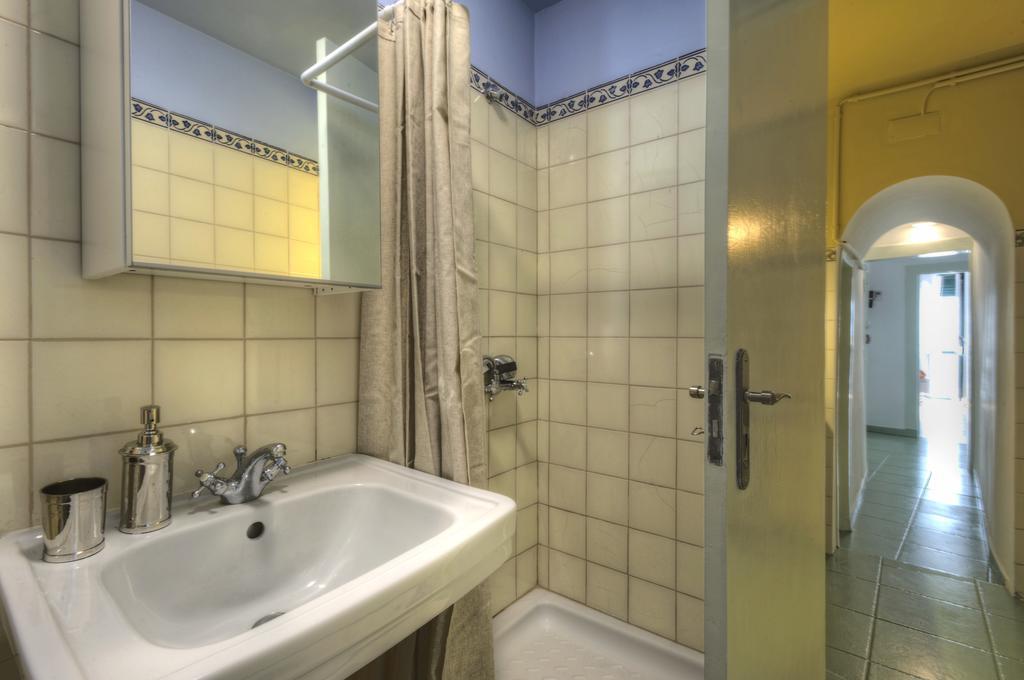 Local In Alfama! Alice Home, Near River Apartment