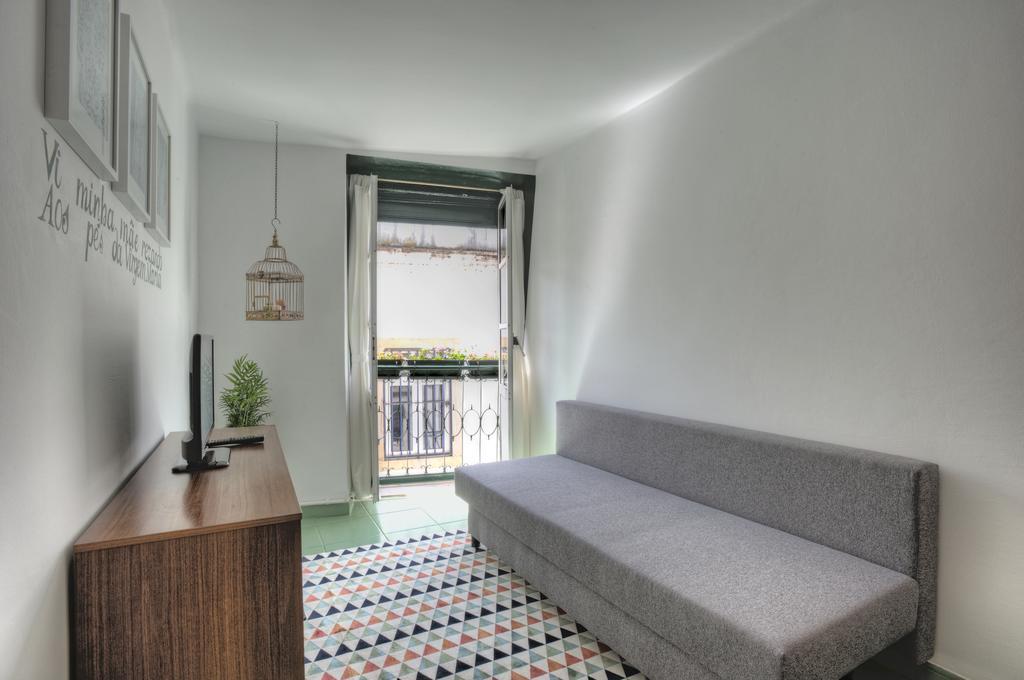 Local In Alfama! Alice Home, Near River Apartment *