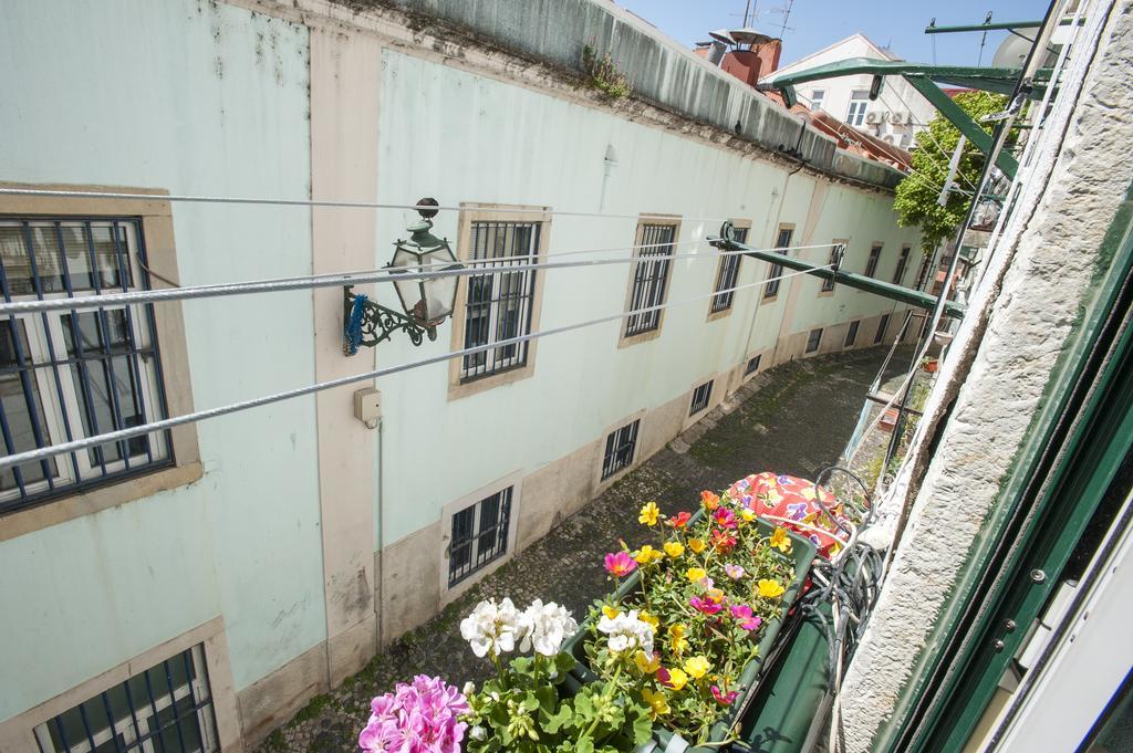 Local In Alfama! Alice Home, Near River Apartment