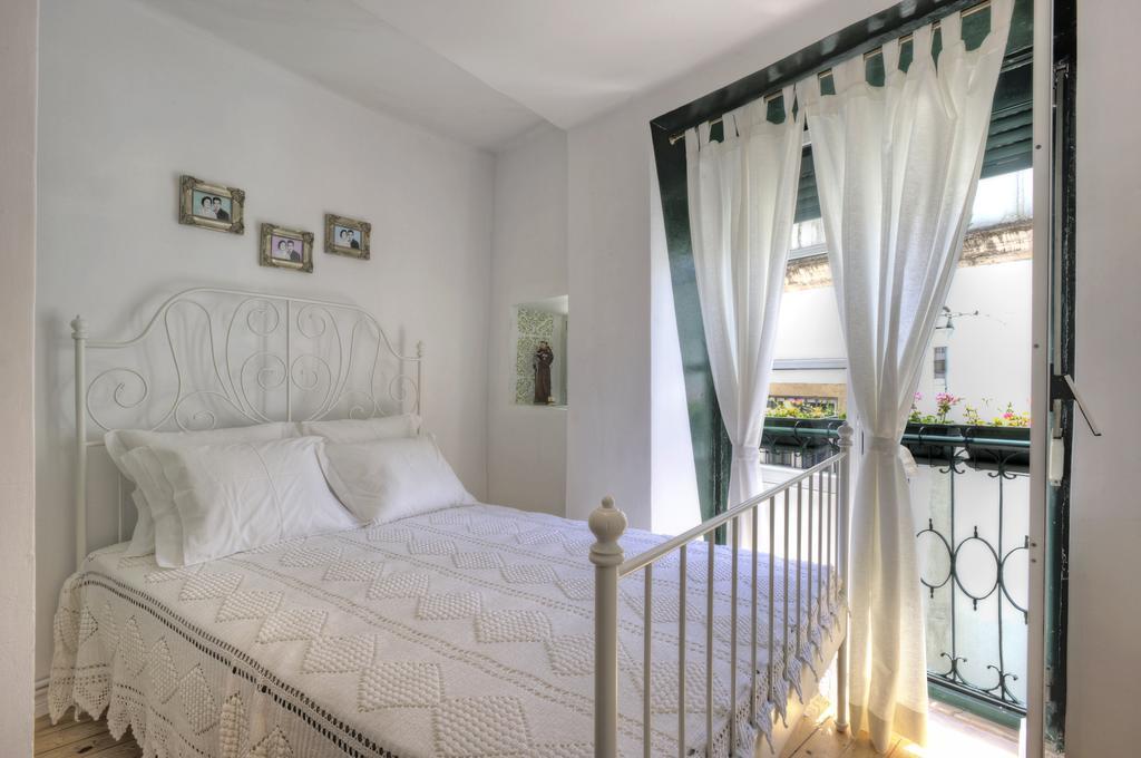 Local In Alfama! Alice Home, Near River Lissabon